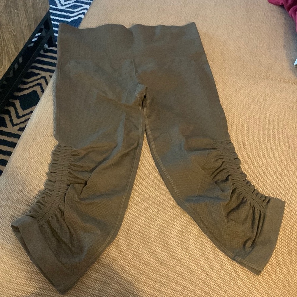 Dark gray lululemon leggings